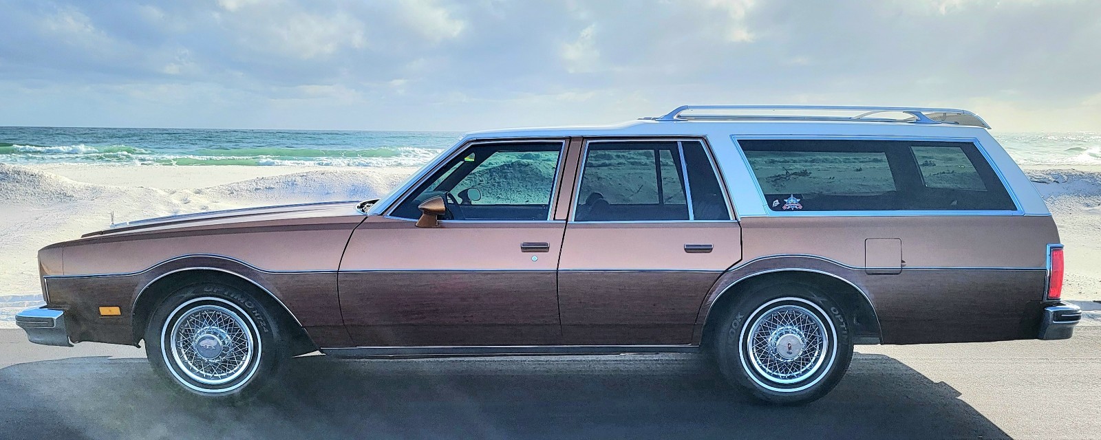 Oldsmobile-Custom-Cruiser-1978-1