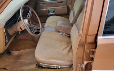 Oldsmobile-Custom-Cruiser-1978-15