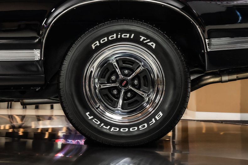 Oldsmobile-Cutlass-1970-Black-10