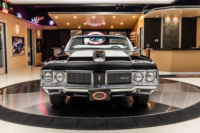 Oldsmobile-Cutlass-1970-Black-15