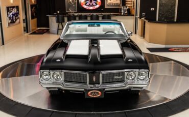 Oldsmobile-Cutlass-1970-Black-16