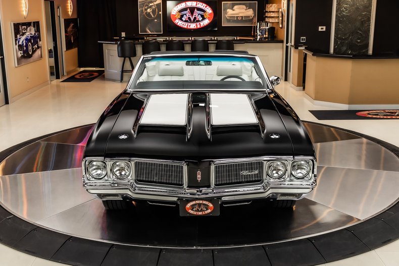 Oldsmobile-Cutlass-1970-Black-16