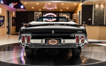 Oldsmobile-Cutlass-1970-Black-21