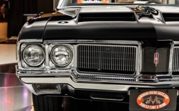Oldsmobile-Cutlass-1970-Black-25