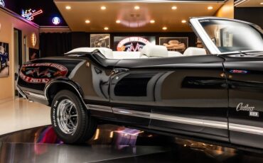 Oldsmobile-Cutlass-1970-Black-27