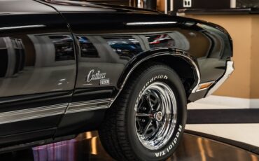 Oldsmobile-Cutlass-1970-Black-3