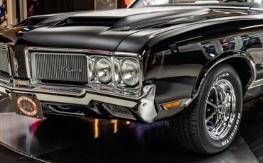Oldsmobile-Cutlass-1970-Black-35