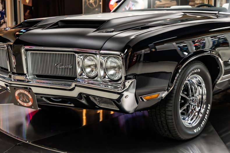 Oldsmobile-Cutlass-1970-Black-35