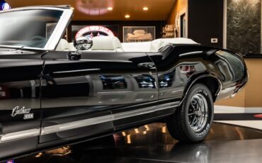 Oldsmobile-Cutlass-1970-Black-36