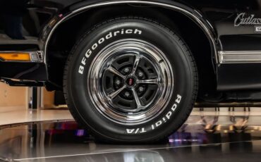 Oldsmobile-Cutlass-1970-Black-9