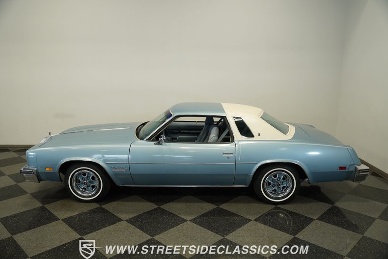 Oldsmobile-Cutlass-1976-Horizon-Blue-Blue-1