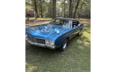 Oldsmobile-Cutlass-supreme-1970-Blue-Black-3
