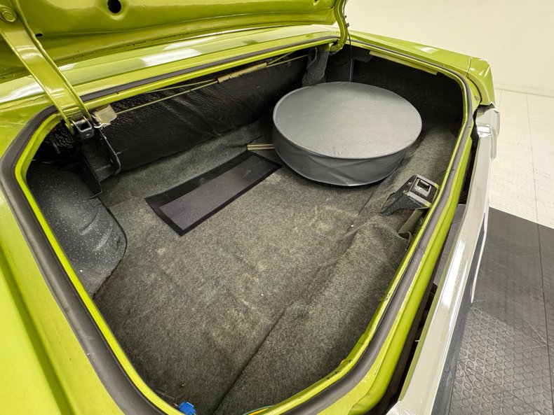 Oldsmobile-Cutlass-supreme-1971-Lime-White-2