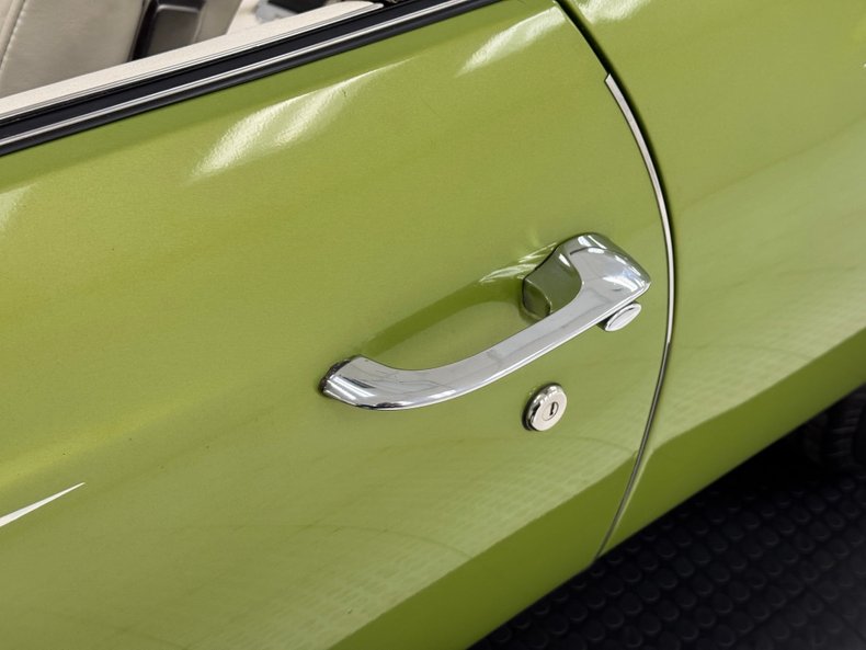 Oldsmobile-Cutlass-supreme-1971-Lime-White-20