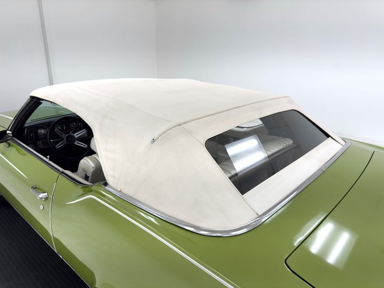 Oldsmobile-Cutlass-supreme-1971-Lime-White-21