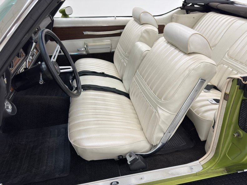 Oldsmobile-Cutlass-supreme-1971-Lime-White-34