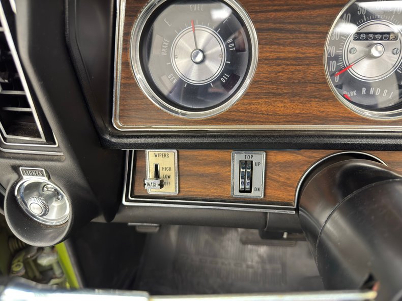 Oldsmobile-Cutlass-supreme-1971-Lime-White-41