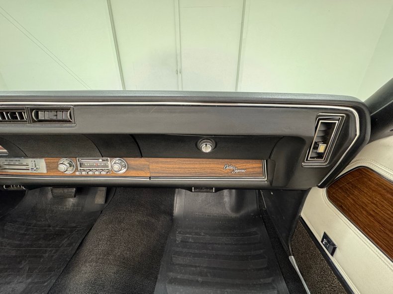 Oldsmobile-Cutlass-supreme-1971-Lime-White-44