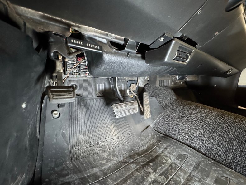 Oldsmobile-Cutlass-supreme-1971-Lime-White-45