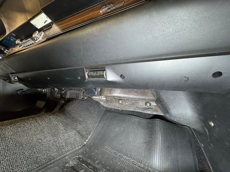 Oldsmobile-Cutlass-supreme-1971-Lime-White-46