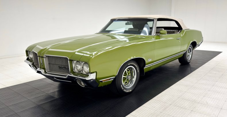 Oldsmobile-Cutlass-supreme-1971-Lime-White-5