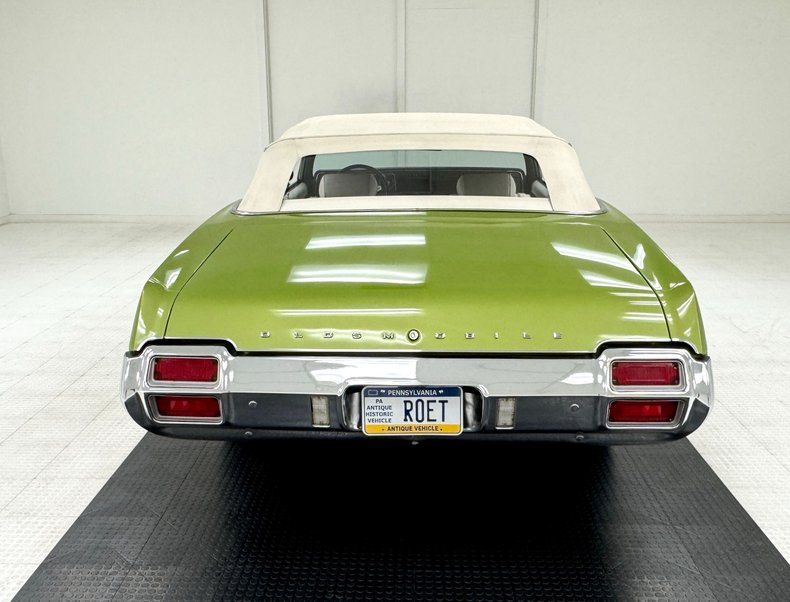 Oldsmobile-Cutlass-supreme-1971-Lime-White-9
