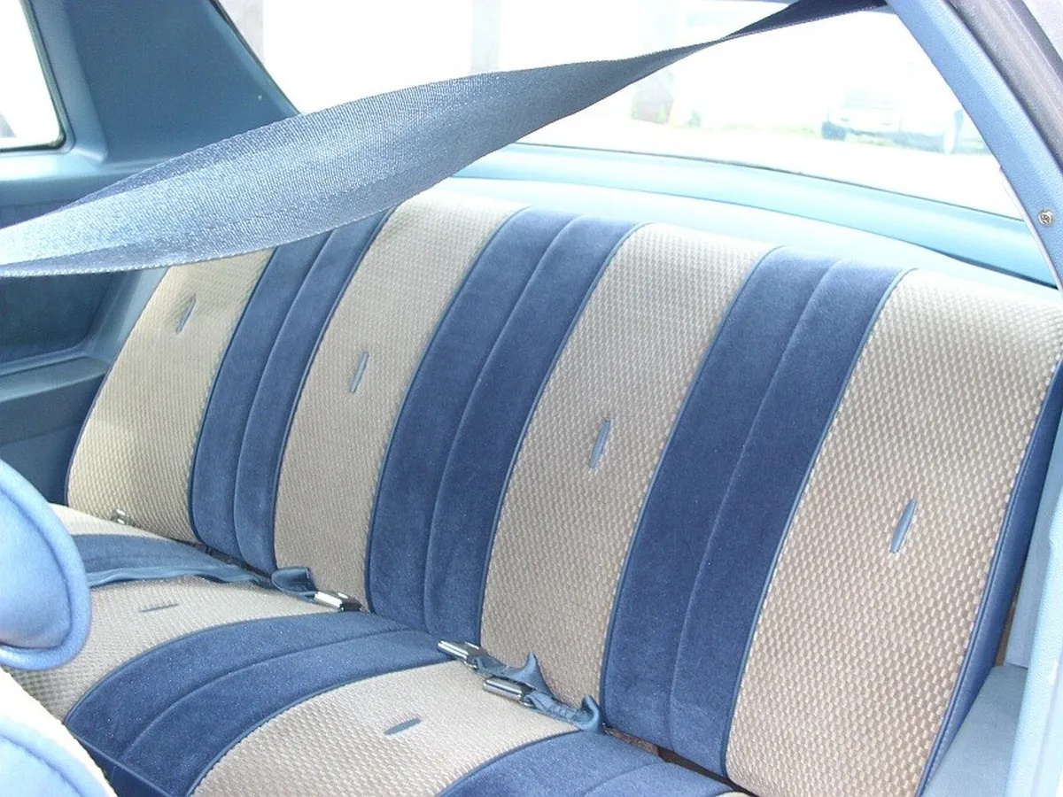 Oldsmobile-Cutlass-supreme-1975-Blue-Blue-4