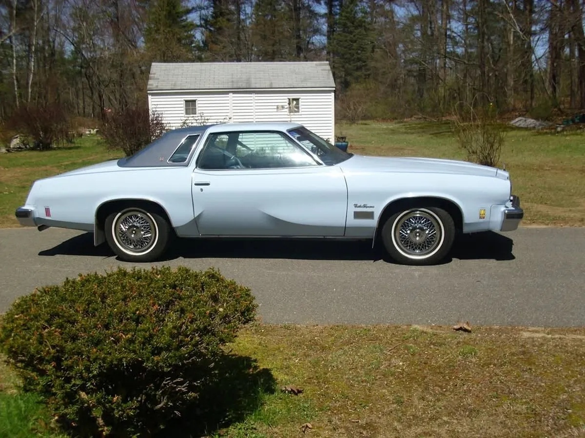 Oldsmobile-Cutlass-supreme-1975-Blue-Blue-7