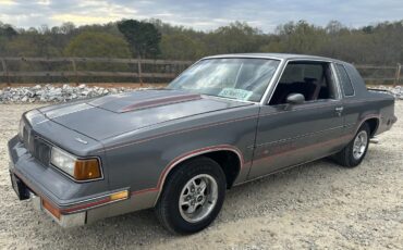 Oldsmobile-Cutlass-supreme-1988-Grey-Burgundy-4