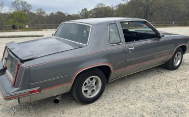 Oldsmobile-Cutlass-supreme-1988-Grey-Burgundy-5