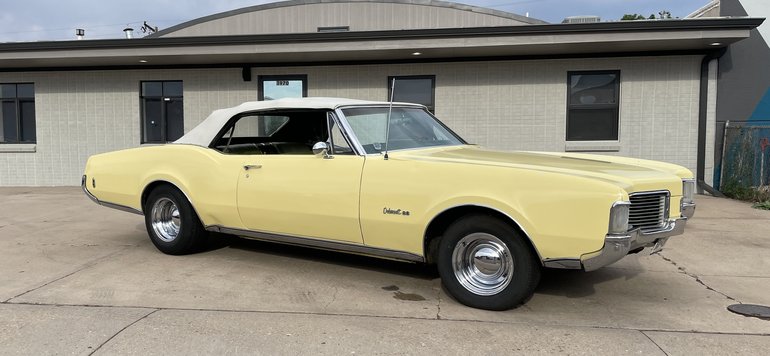 Oldsmobile-Delmont-1968-Creamy-Yellow-Green