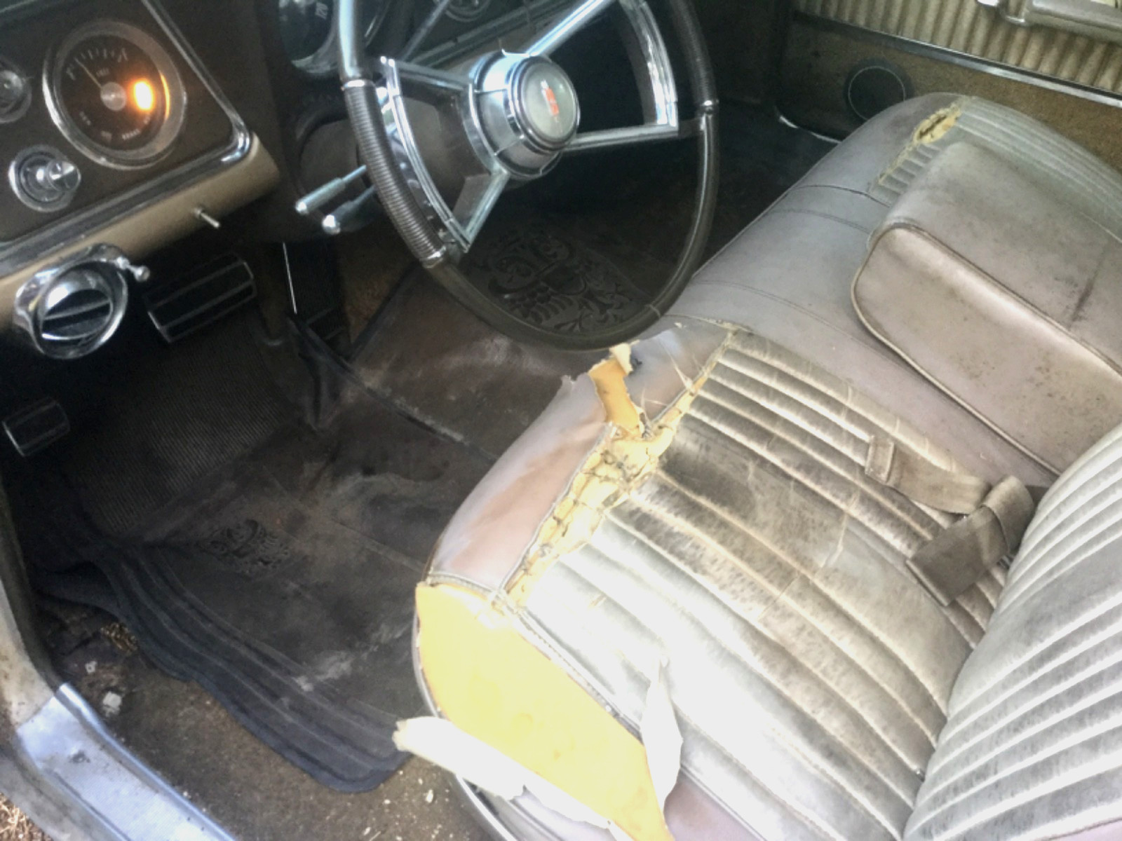 Oldsmobile-Delta-88-Holiday-Coupe-1966-Coupe-13