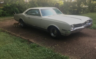 Oldsmobile-Delta-88-Holiday-Coupe-1966-Coupe-4