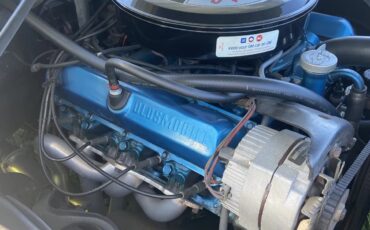 Oldsmobile-Delta-88-royale-1973-White-Cream-9