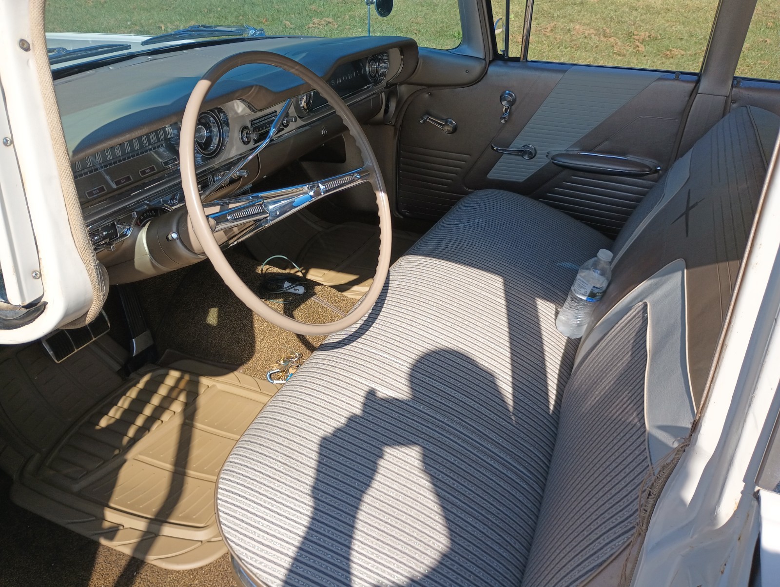 Oldsmobile-Dynamic-88-1960-Sedan-13