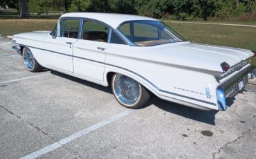 Oldsmobile-Dynamic-88-1960-Sedan-2