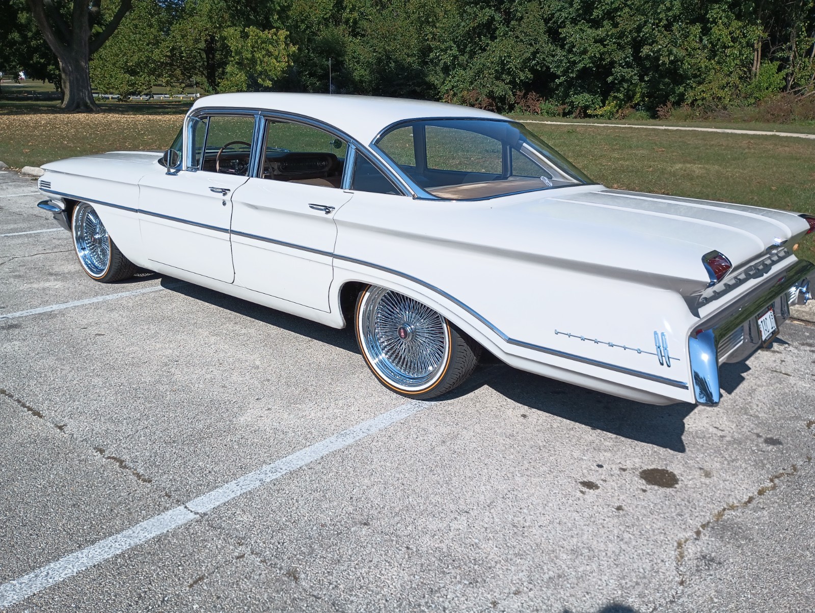 Oldsmobile-Dynamic-88-1960-Sedan-2