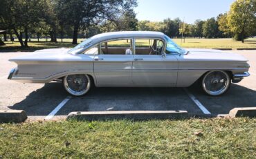 Oldsmobile-Dynamic-88-1960-Sedan-4