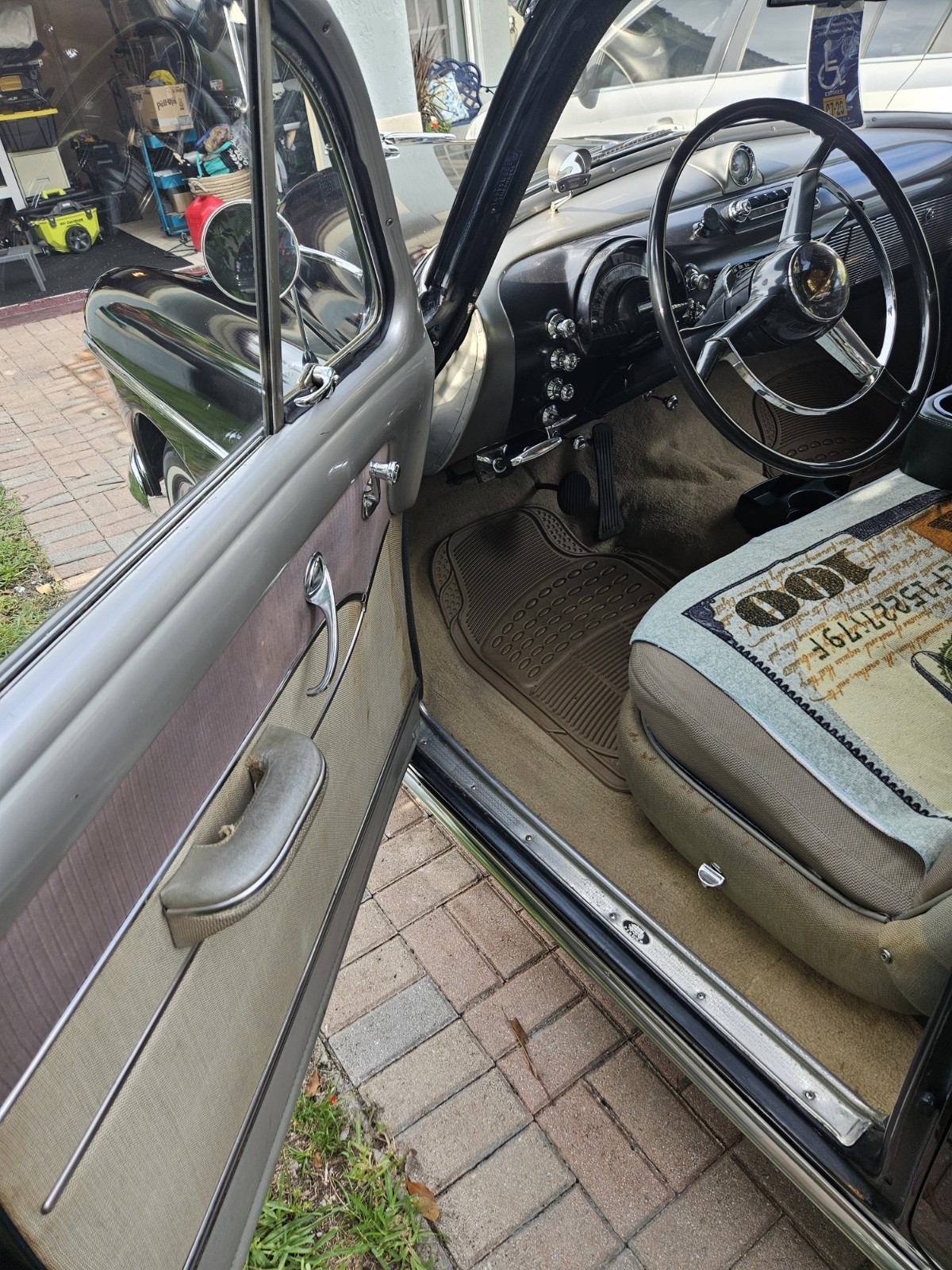 Oldsmobile-Eighty-Eight-1950-Sedan-9