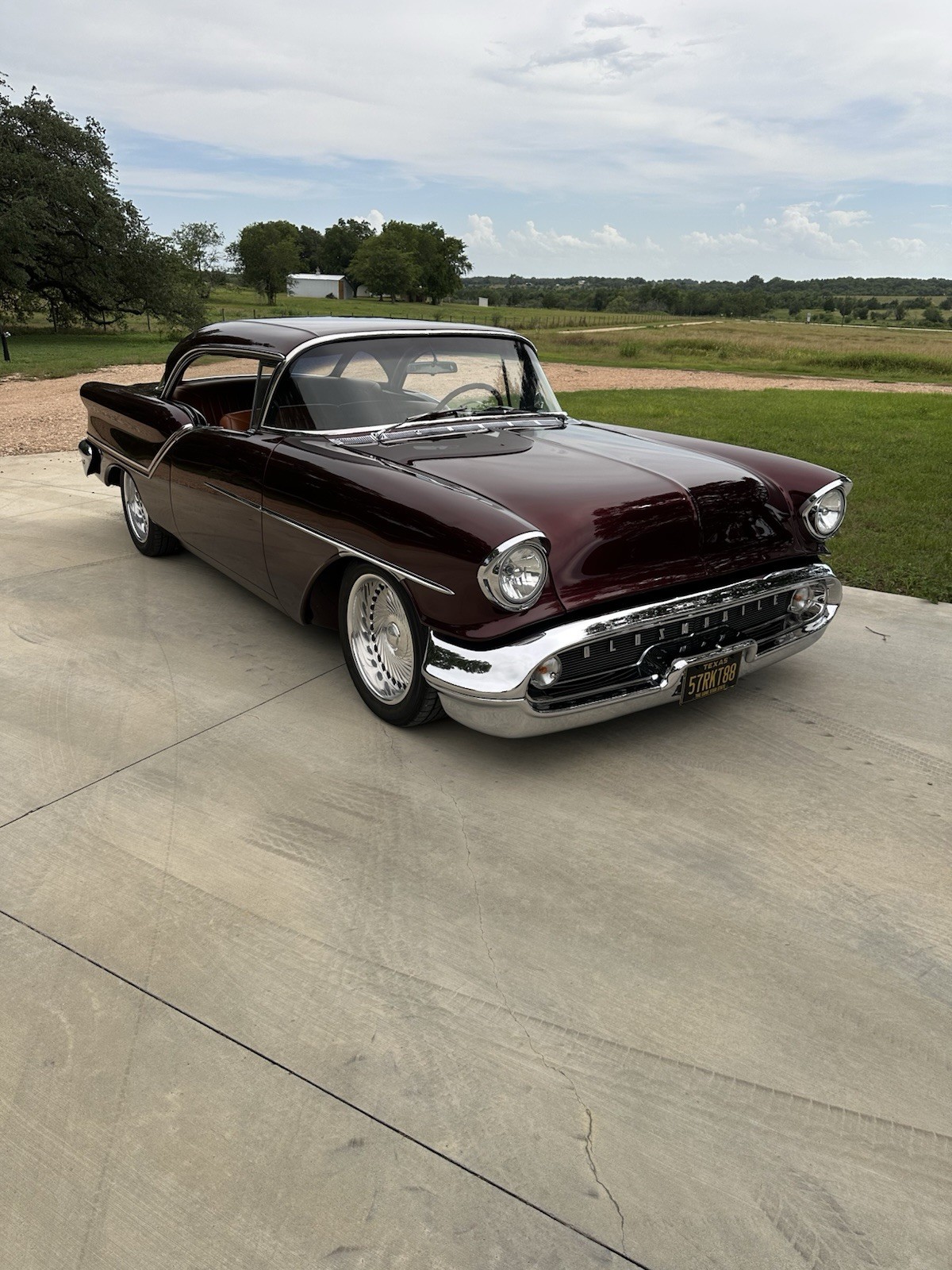 Oldsmobile-Eighty-Eight-1957-Coupe