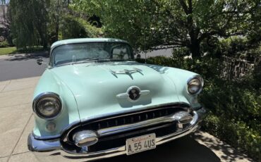 Oldsmobile-Holiday-1955-Two-Shades-Of-Green-Original-Color-Green-Also-Original-2