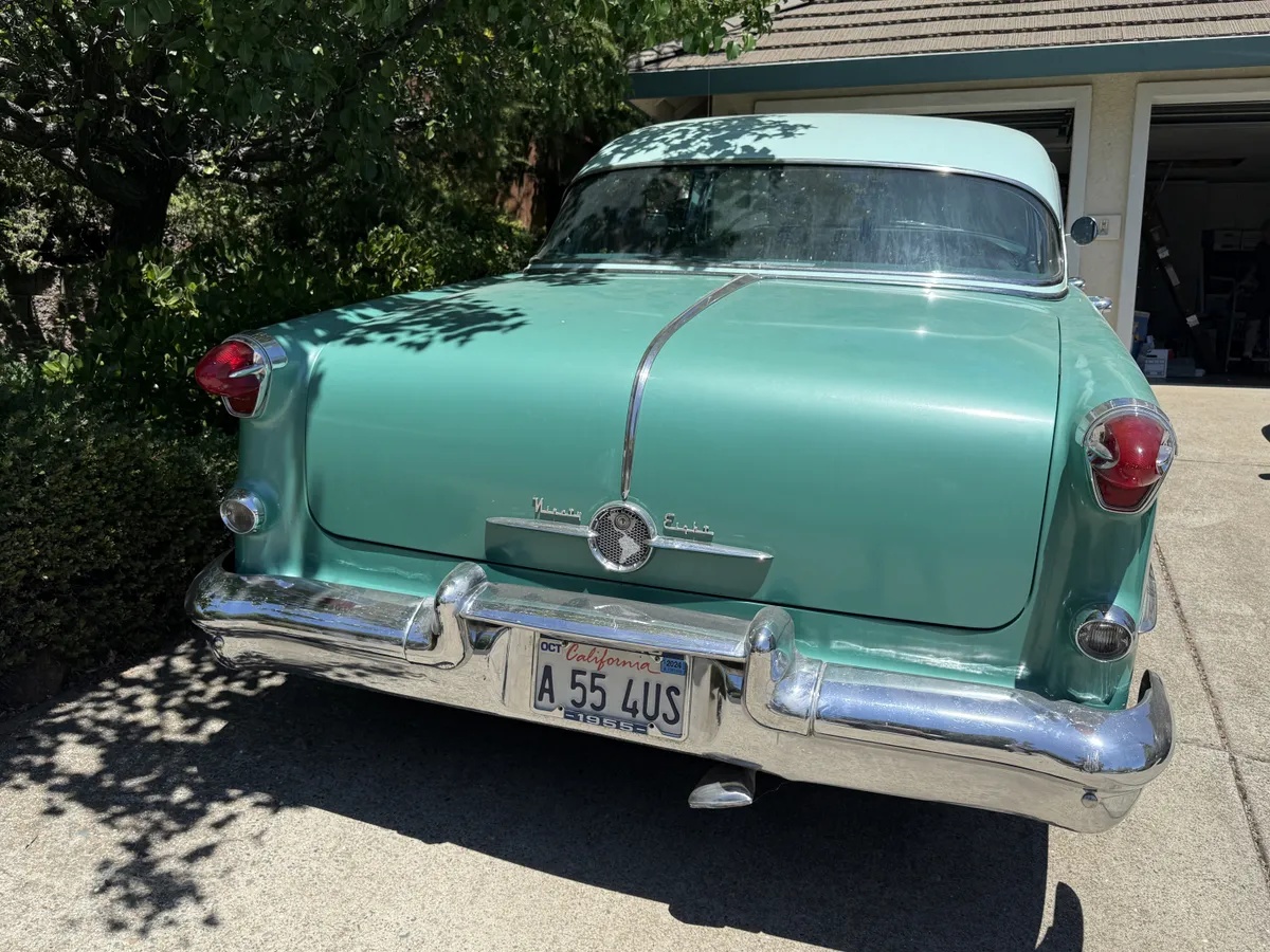 Oldsmobile-Holiday-1955-Two-Shades-Of-Green-Original-Color-Green-Also-Original-8