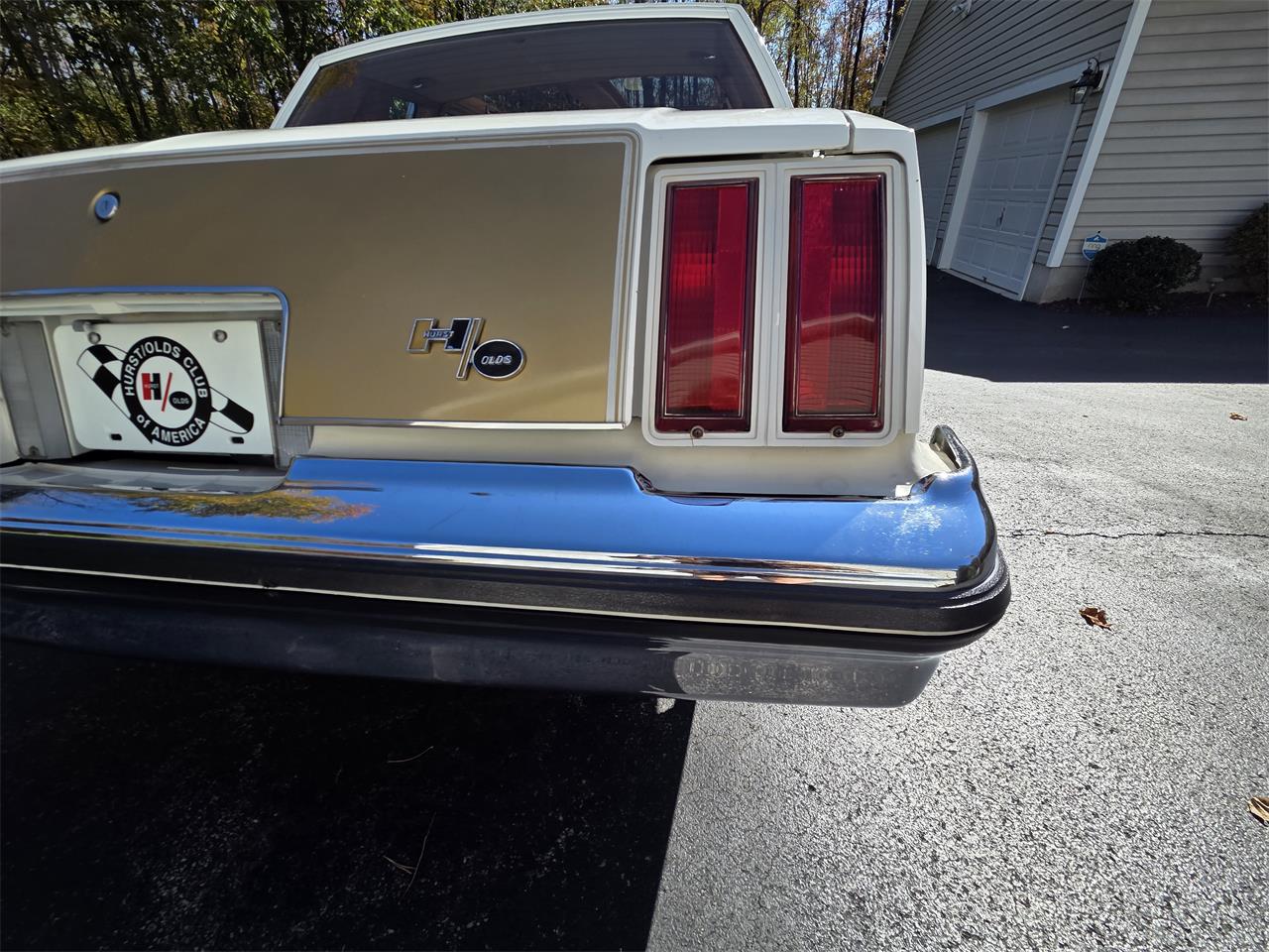 Oldsmobile-Hurst-1979-White-Gold-19