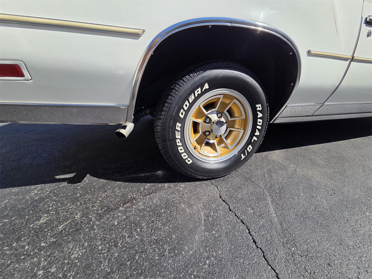 Oldsmobile-Hurst-1979-White-Gold-23