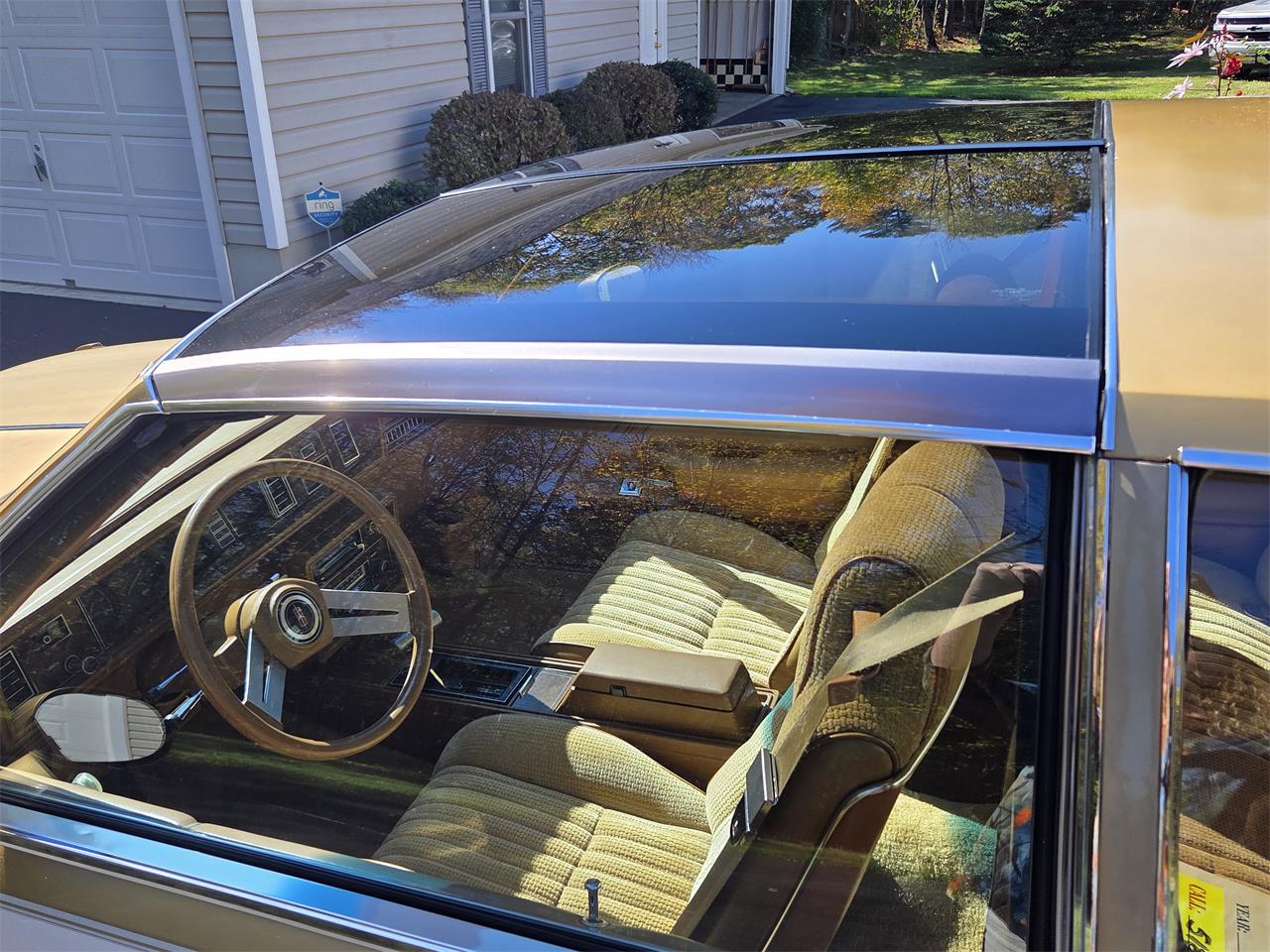 Oldsmobile-Hurst-1979-White-Gold-24
