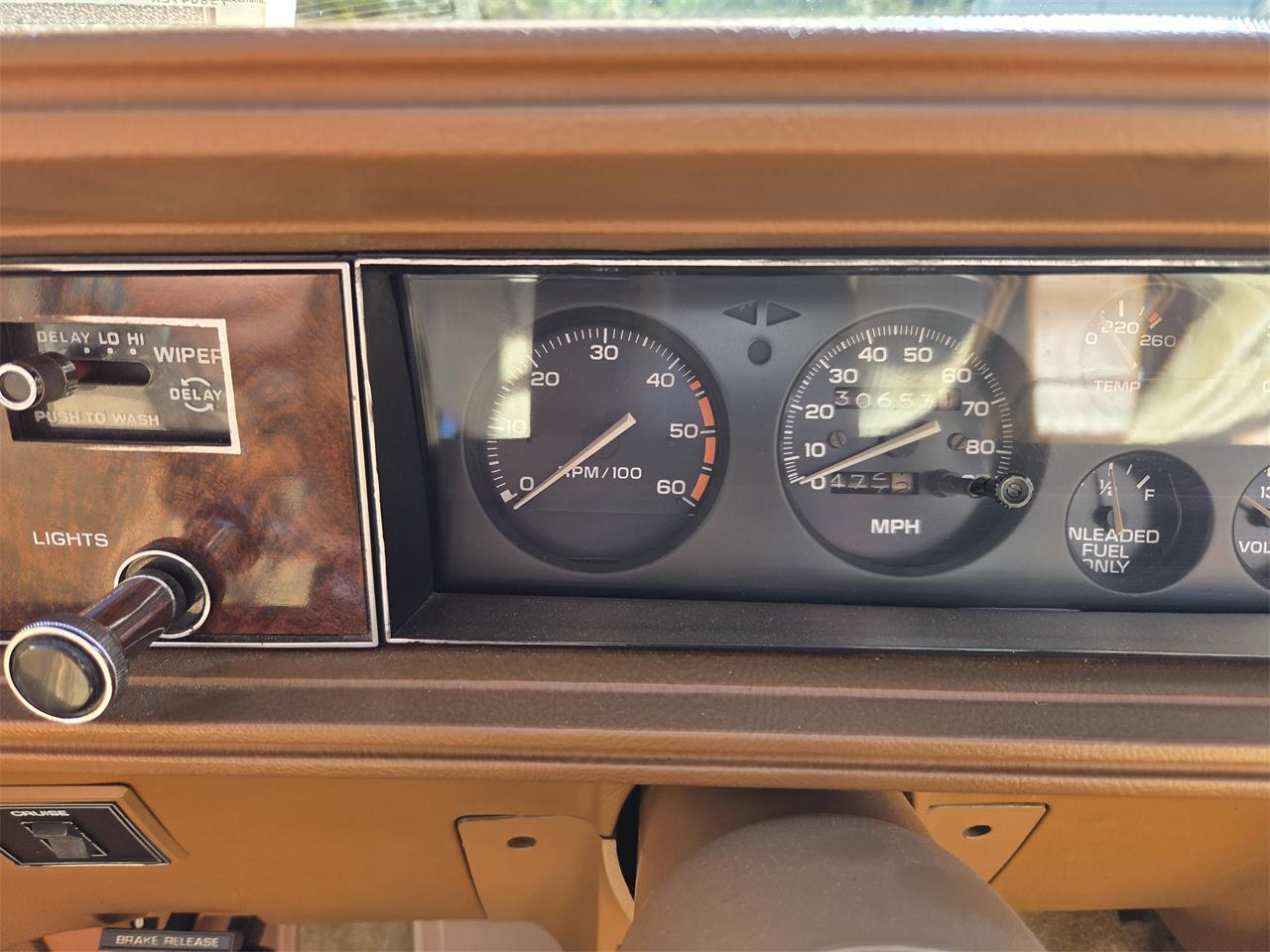 Oldsmobile-Hurst-1979-White-Gold-28