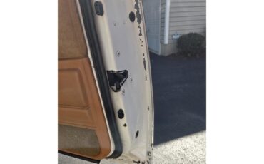 Oldsmobile-Hurst-1979-White-Gold-37