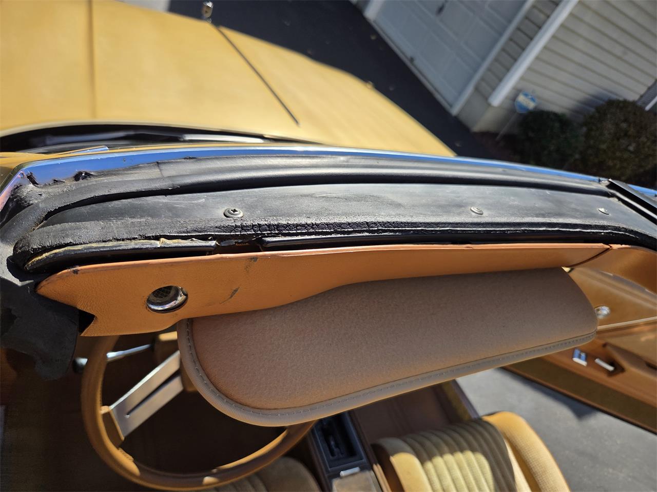 Oldsmobile-Hurst-1979-White-Gold-38