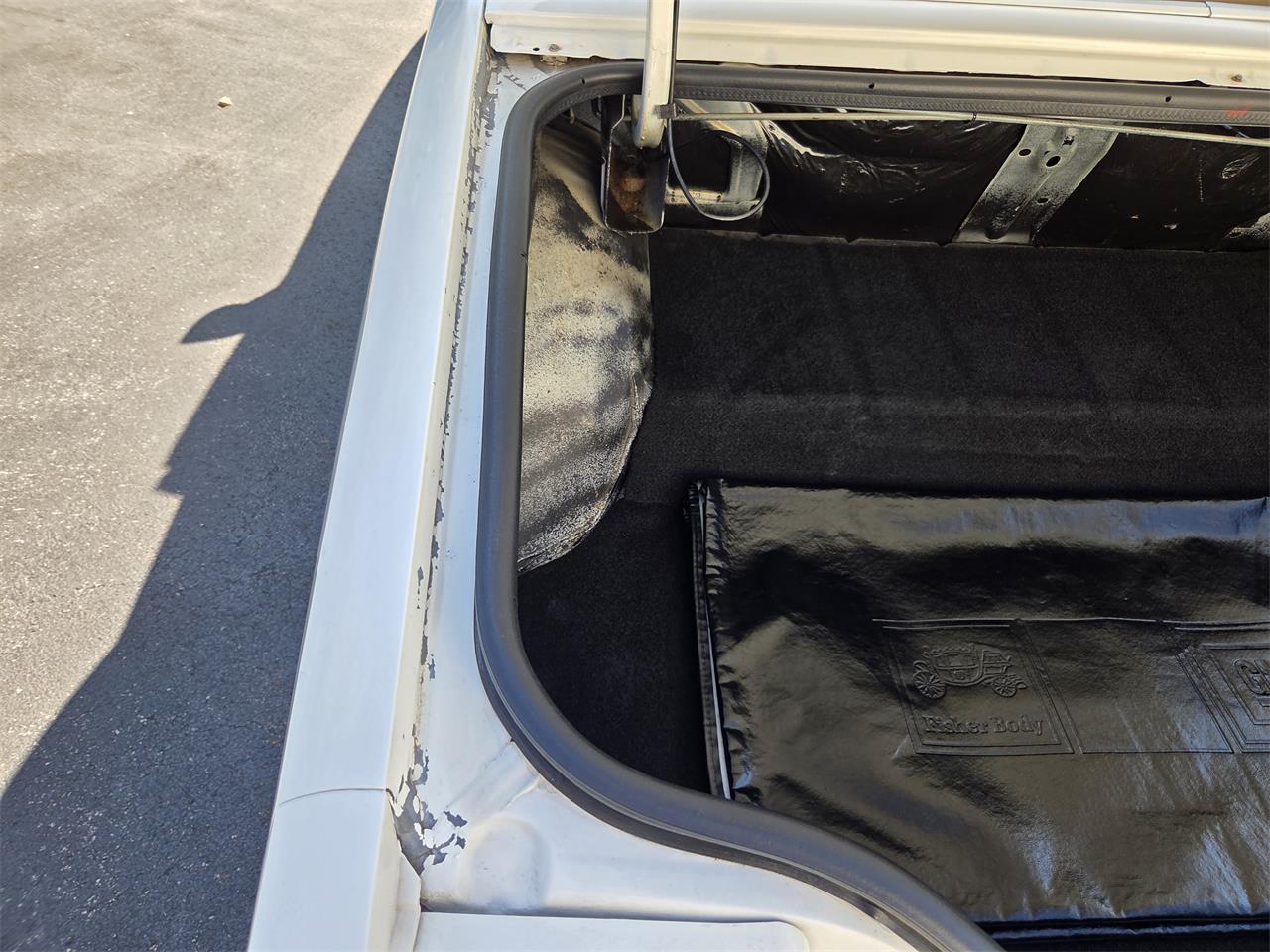 Oldsmobile-Hurst-1979-White-Gold-43