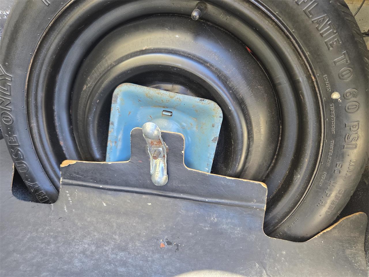 Oldsmobile-Hurst-1979-White-Gold-9